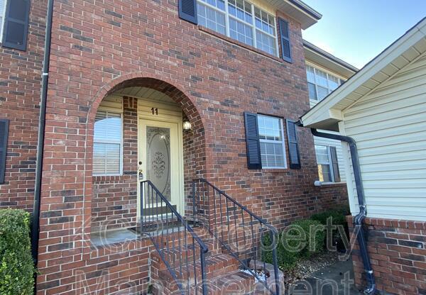 2600 BROOKEN HL DR