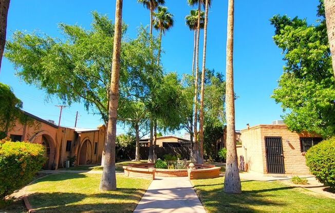 LOVELY CENTRAL PHOENIX TOWNHOME READY TO RENT!!!