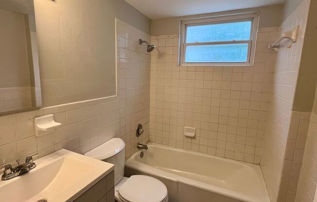 2 beds, 1 bath, $850