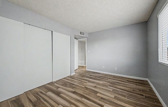 2 beds, 1 bath, 500 sqft, $925, Unit 102