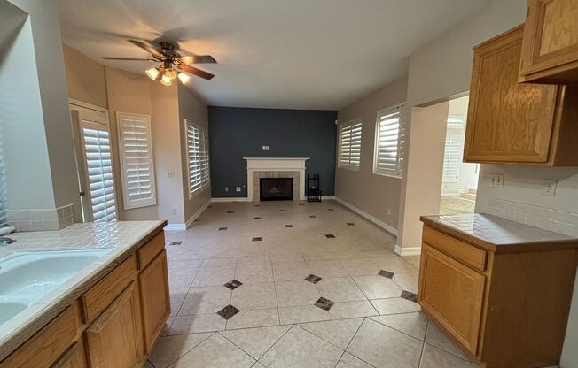 3 beds, 2.5 baths, $2,995