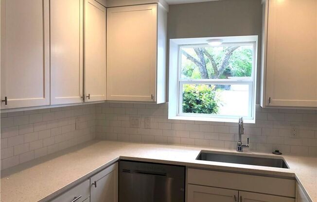 2003 Kirksey Dr Unit B