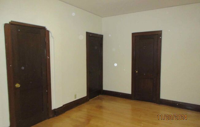 2 beds, 1 bath, $1,100, Unit 903 #3