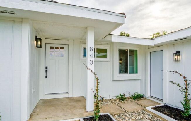 Welcome Home to Your Dream Entertainer's Oasis! In La Habra Heights!