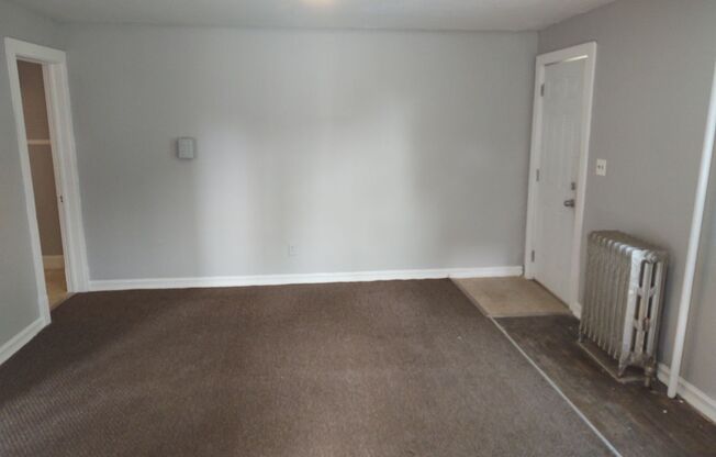 1 bed, 1 bath, $625, Unit Apt 1