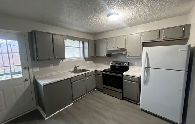 2 Bedroom, 1 bath, 1 Story Duplex