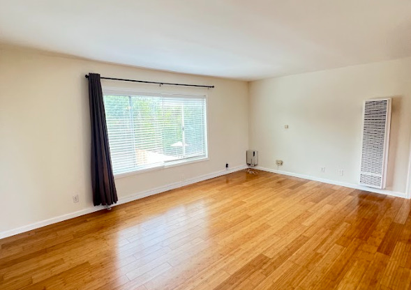 2637 CENTINELA AVE