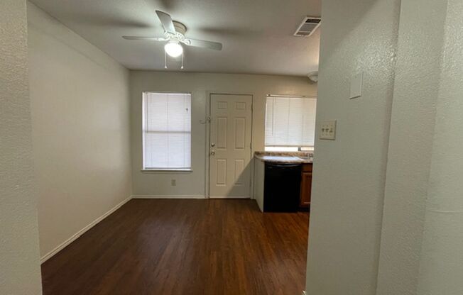 2 beds, 1.5 baths, $1,375, Unit #C