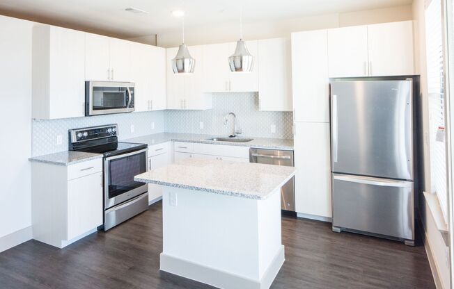 1 bed, 1.5 baths, 921 sqft, $2,070, Unit 204