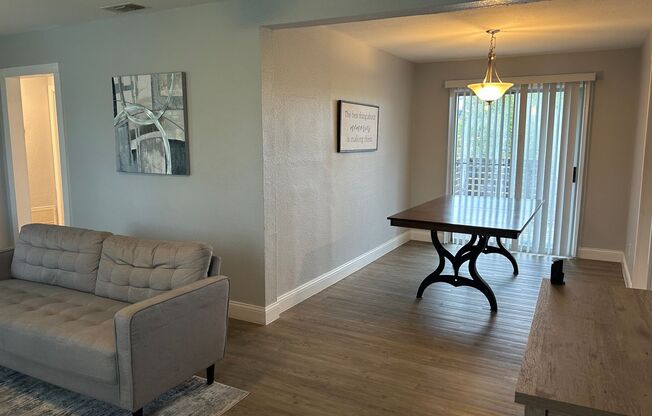 829 Indiana - 2/Bed 1/Bath - $1,000/month