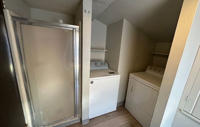 2 beds, 1 bath, $1,000