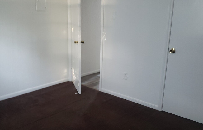 2 beds, 1 bath, 775 sqft, $695, Unit A-STILL OCCUPIED BY RESIDENT