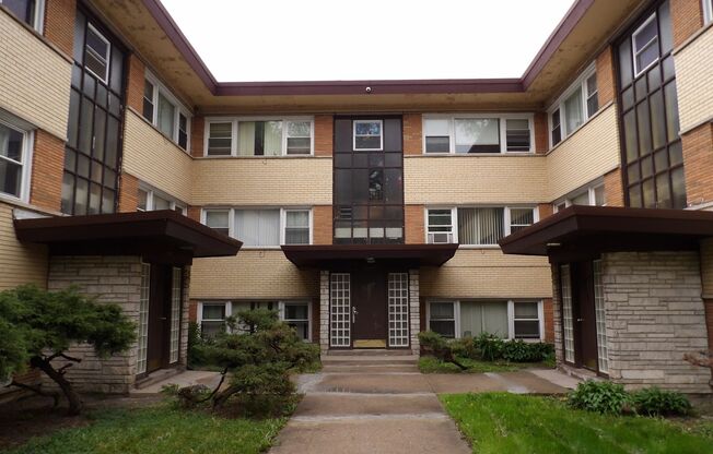 2 beds, 1 bath, $1,550, Unit 2320-304