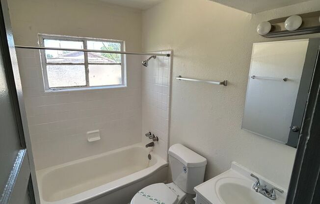 2 beds, 1 bath, $1,049