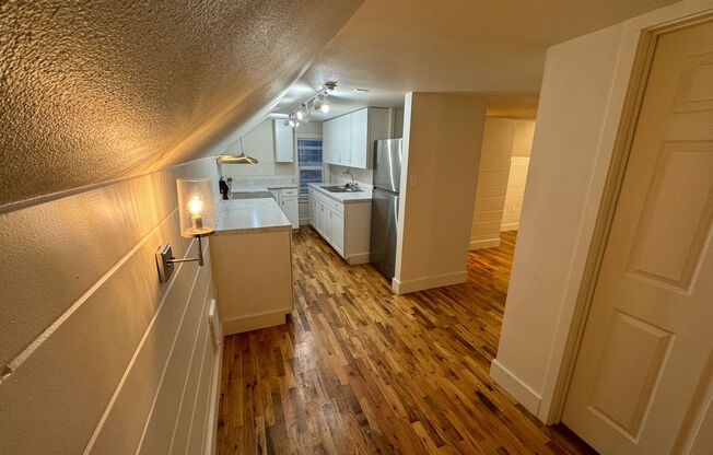 1 bed, 1 bath, 750 sqft, $1,295, Unit C