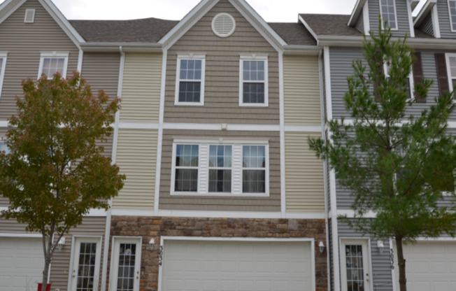 2 Bedroom Ankeny Townhome Available July 12th, 2024