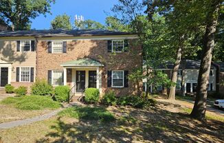 Lovely 3Br 1 1/2ba End-Unit Townhome in Pool Community! Water/Sewer & Gas Included! Available Oct 15th!