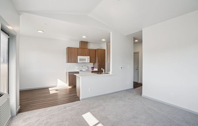 1 bed, 1 bath, 728 sqft, $1,425, Unit 192-120