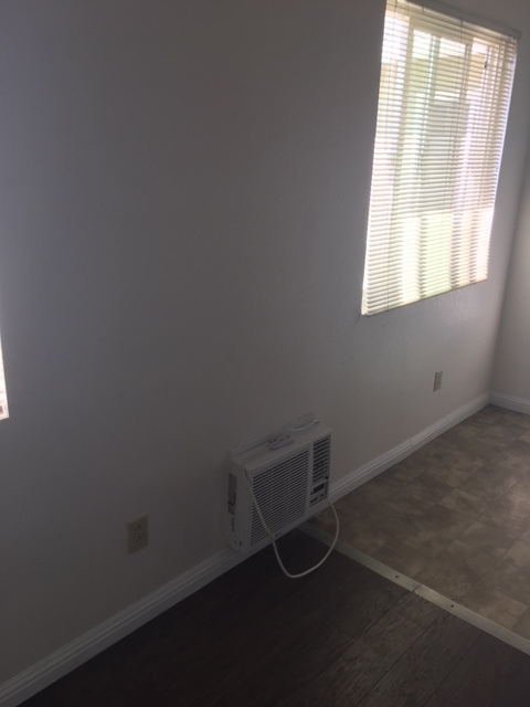 1 bed, 1 bath, 450 sqft, $1,900, Unit 8