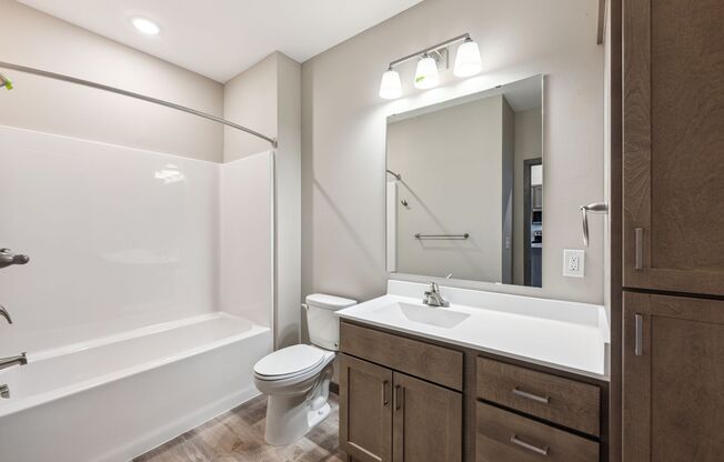 1 bed, 1 bath, 784 sqft, $1,375, Unit 13896 - 116