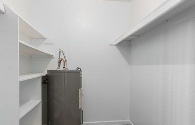 1 bed, 1 bath, 580 sqft, $1,075, Unit 310