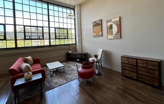 3 beds, 2 baths, 1,371 sqft, $2,100, Unit Apt. 201