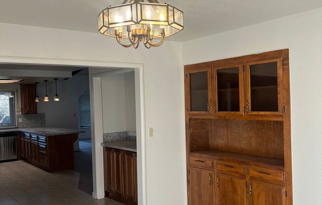 BEAUTIFUL 4 BEDROOM W/POOL IN FAIR OAKS!!