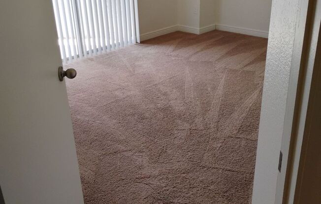 1 bed, 1 bath, 704 sqft, $1,400, Unit 138