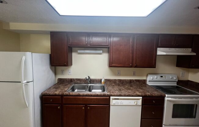 2 beds, 2 baths, $1,850, Unit (#1502)