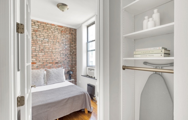 2 beds, 1 bath, $5,995, Unit 5C