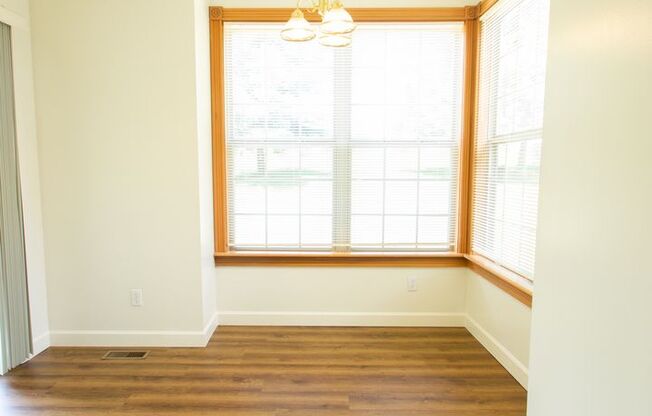 3 beds, 2 baths, 1,720 sqft, $2,255