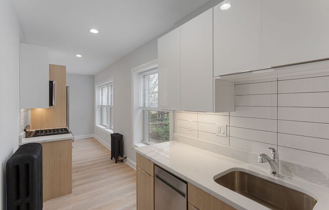 Studio, 1 bath, 326 sqft, $1,465, Unit 1631-1J
