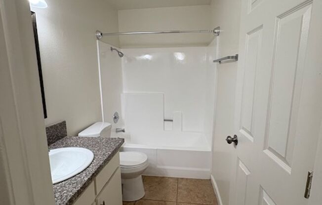 Studio, 1 bath, 436 sqft, $1,225, Unit 21