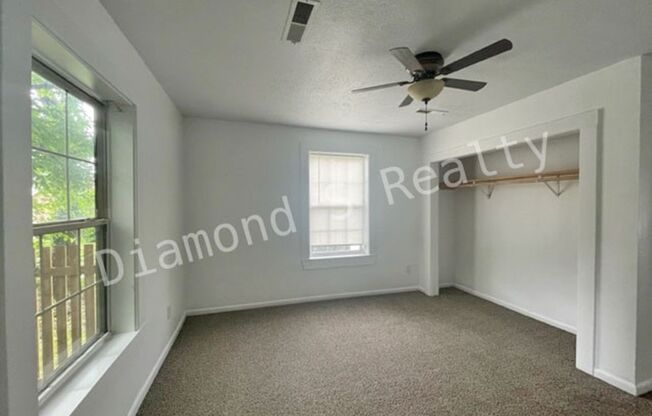 3 beds, 1 bath, $1,150