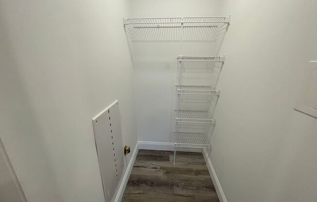 2 beds, 1 bath, 723 sqft, $2,750, Unit 101