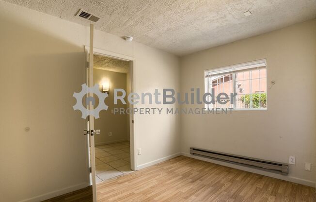 1 bed, 1 bath, 900 sqft, $1,195