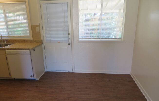 2 bed 1 bath Duplex in Georgetown