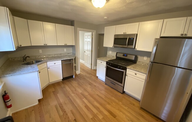 2 beds, 1 bath, $3,600, Unit A