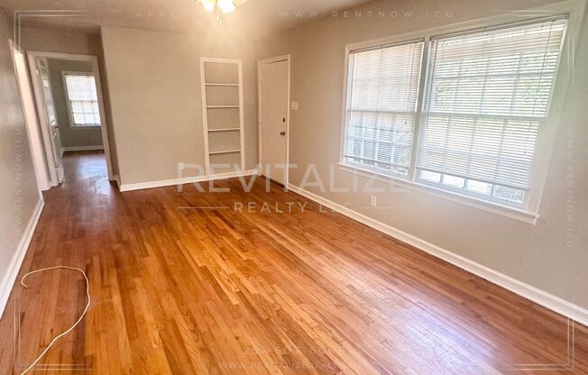 3 beds, 1 bath, $1,350