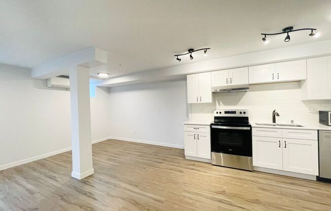 Studio, 1 bath, 730 sqft, $1,695, Unit Hamrick B01