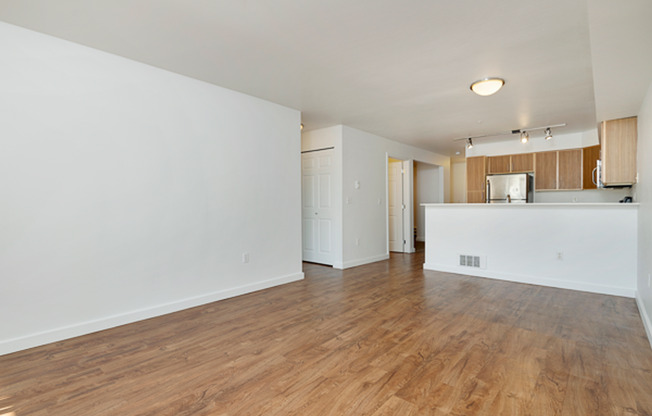 1 bed, 1 bath, 698 sqft, $2,195, Unit 408