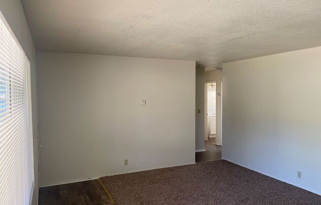 2 beds, 1 bath, $1,259, Unit A