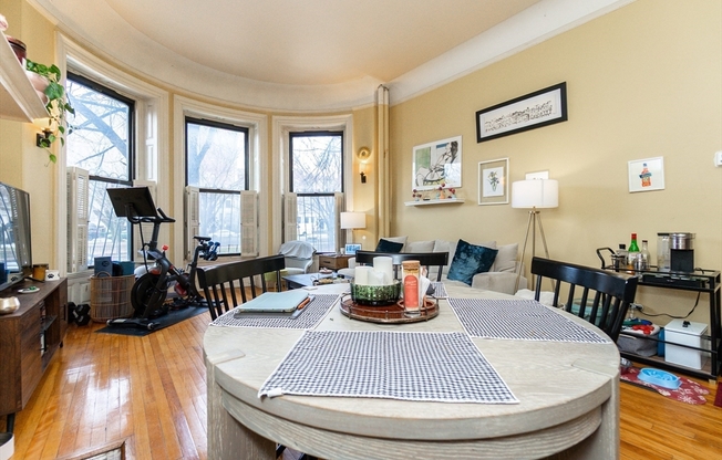 465 COMMONWEALTH AVE