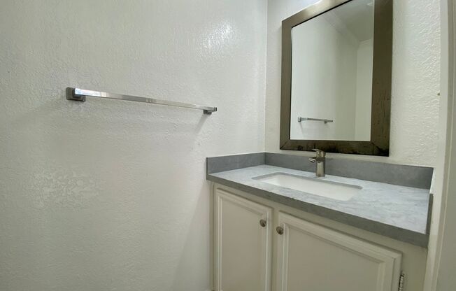 Newly Renovated Condo with NEW KITCHEN! - Swimming Pool