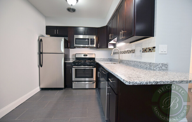 Studio, 1 bath, 352 sqft, $1,550, Unit GN