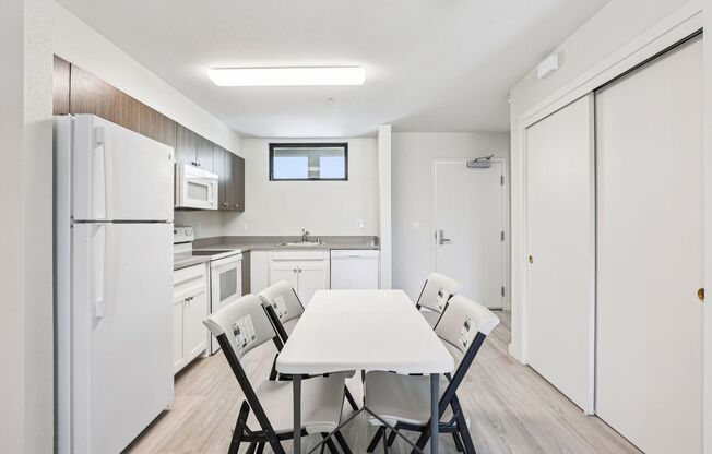 2 beds, 1 bath, 628 sqft, $3,800, Unit 208
