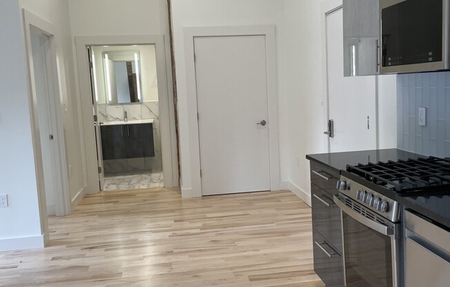 1 bed, 1 bath, 635 sqft, $3,400, Unit N223