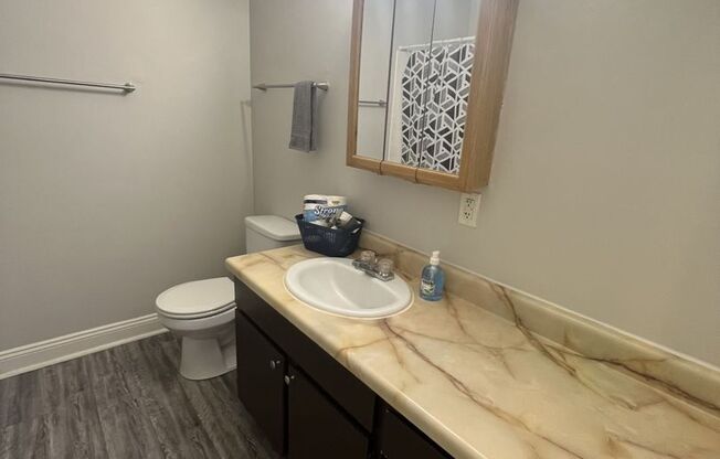 2 beds, 1 bath, 775 sqft, $870, Unit 366H