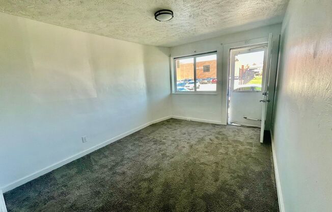 446 Waddell Avenue (Full Service)