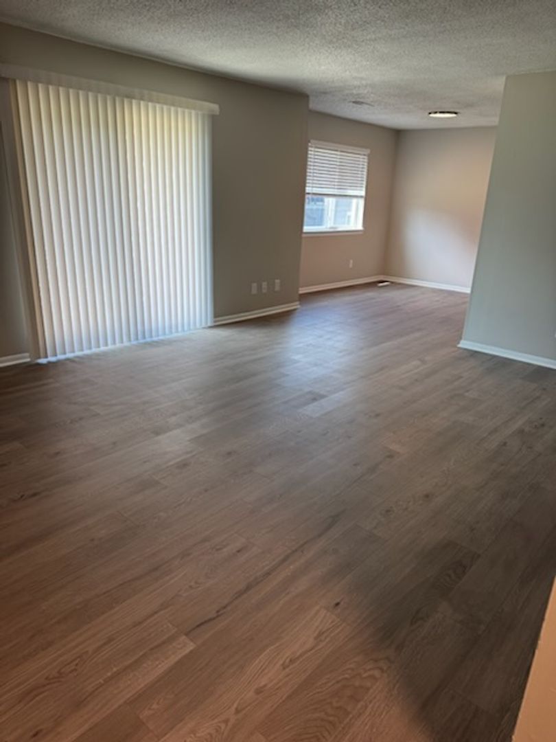 2 beds, 2 baths, 1,092 sqft, $1,175